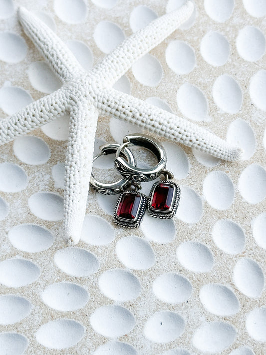 Sterling Silver & Garnet Angseri Earrings