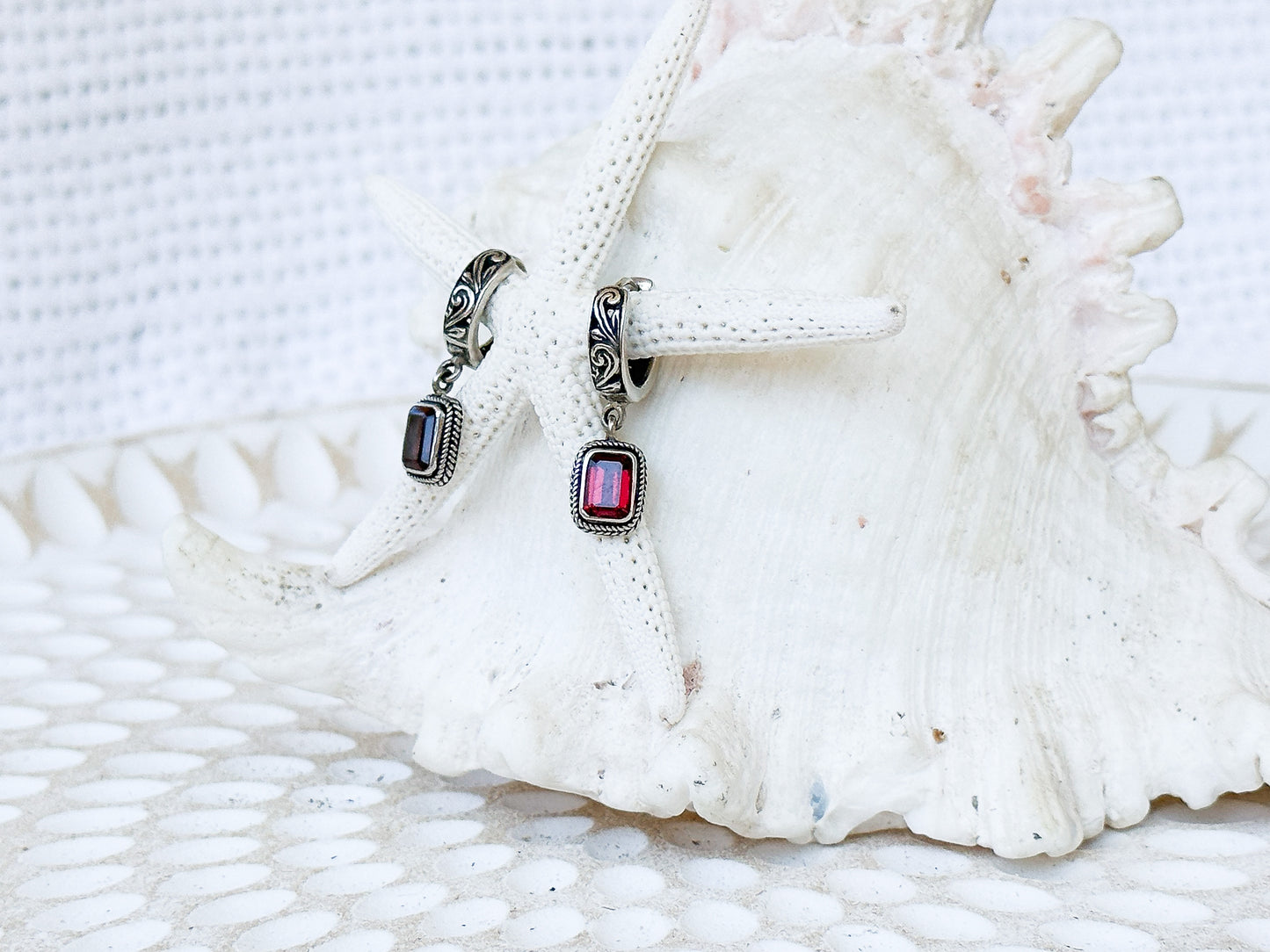 Sterling Silver & Garnet Angseri Earrings