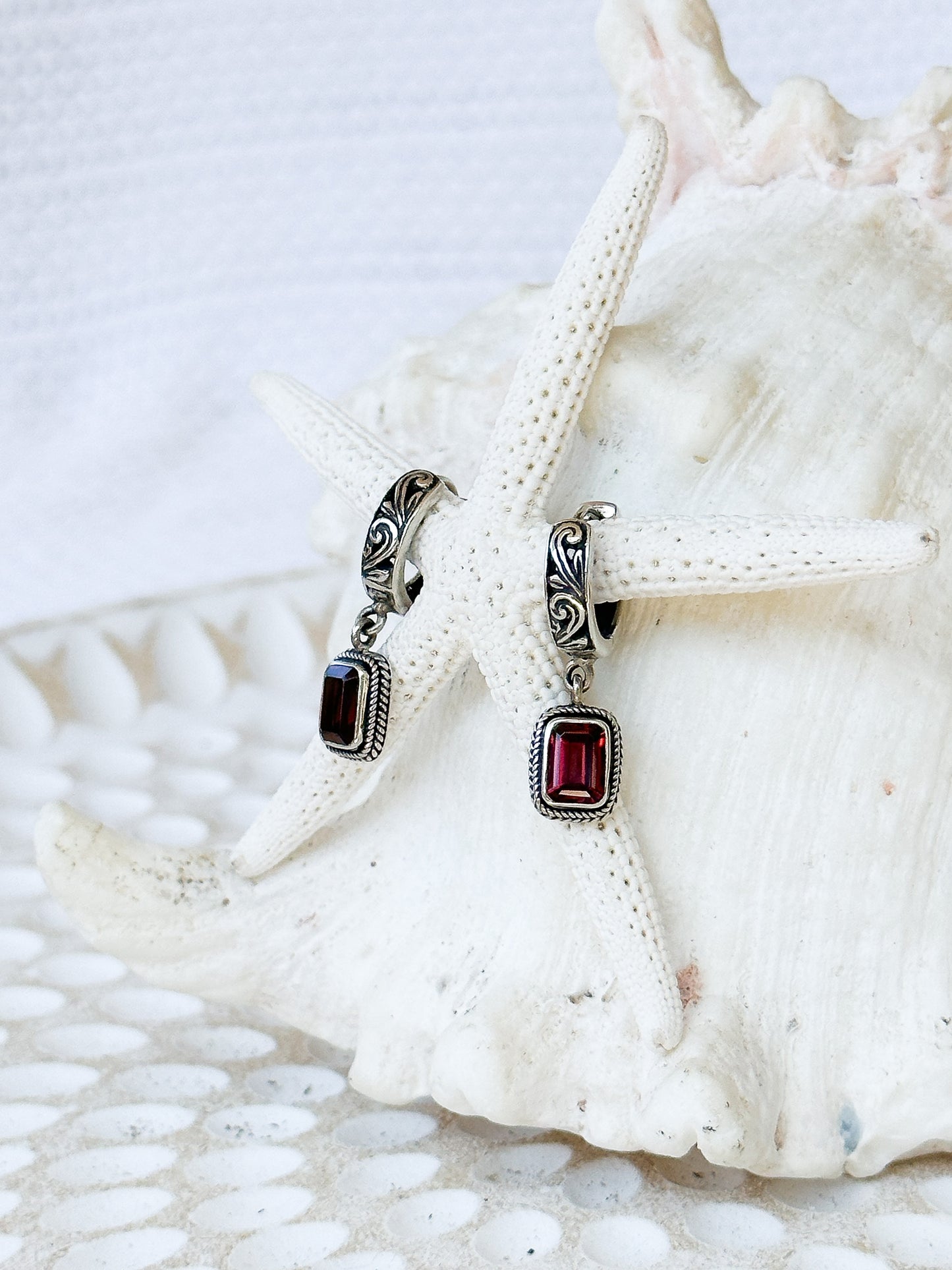Sterling Silver & Garnet Angseri Earrings