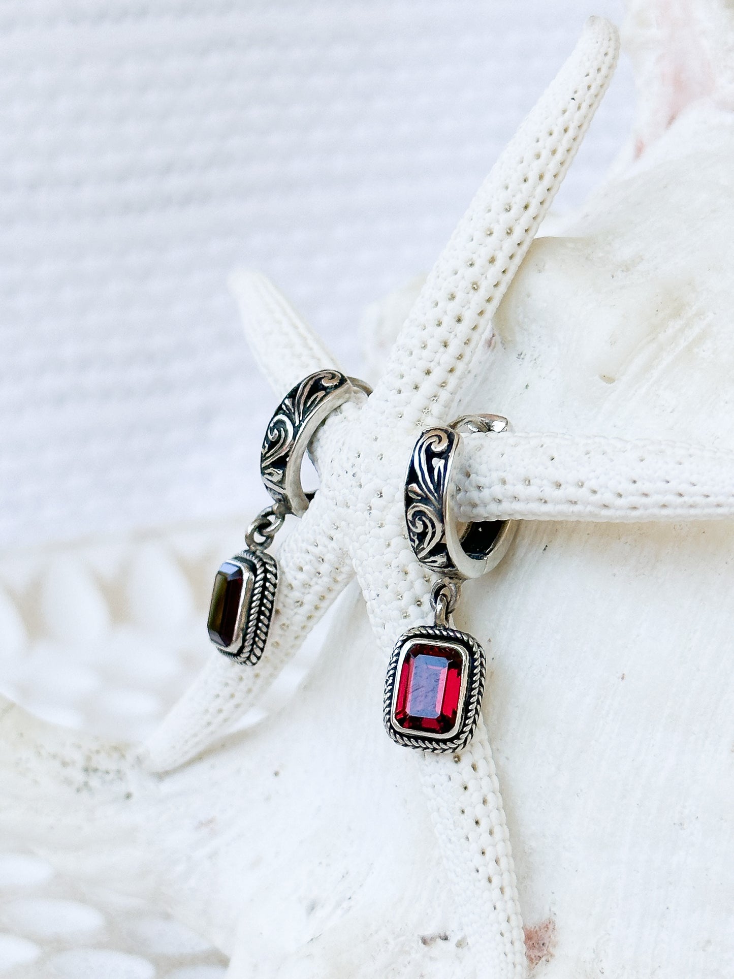 Sterling Silver & Garnet Angseri Earrings
